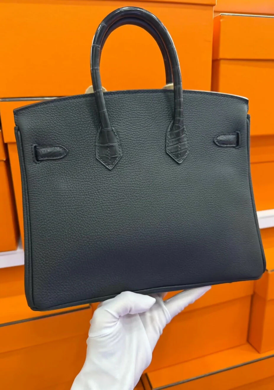 Hermès Birkin 25 touch black Crocodile/Togo Leather Gold Hardware - Image 3