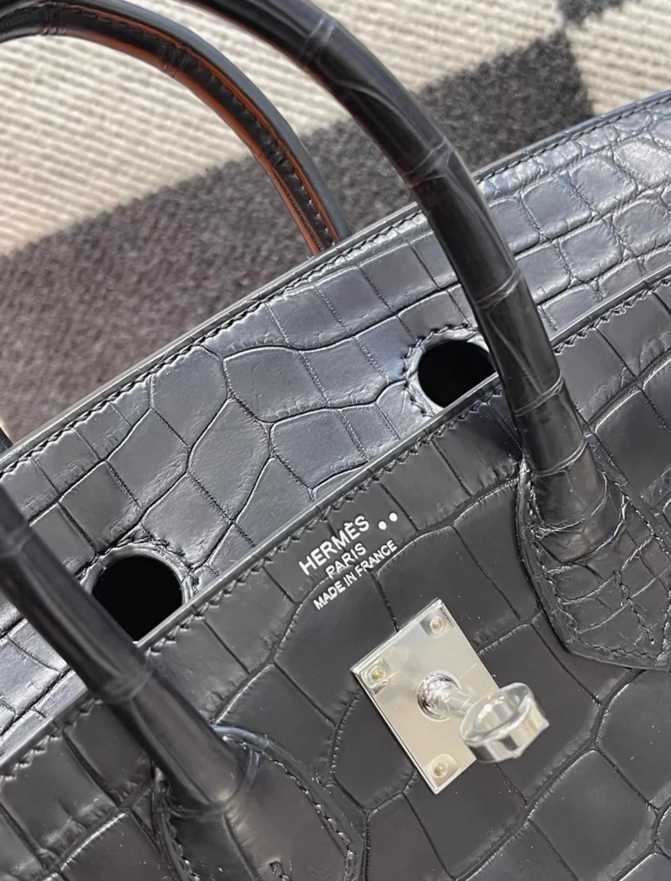 Hermes Birkin 25 Black Matte Crocodile Leather Palladium Hardware - Image 7