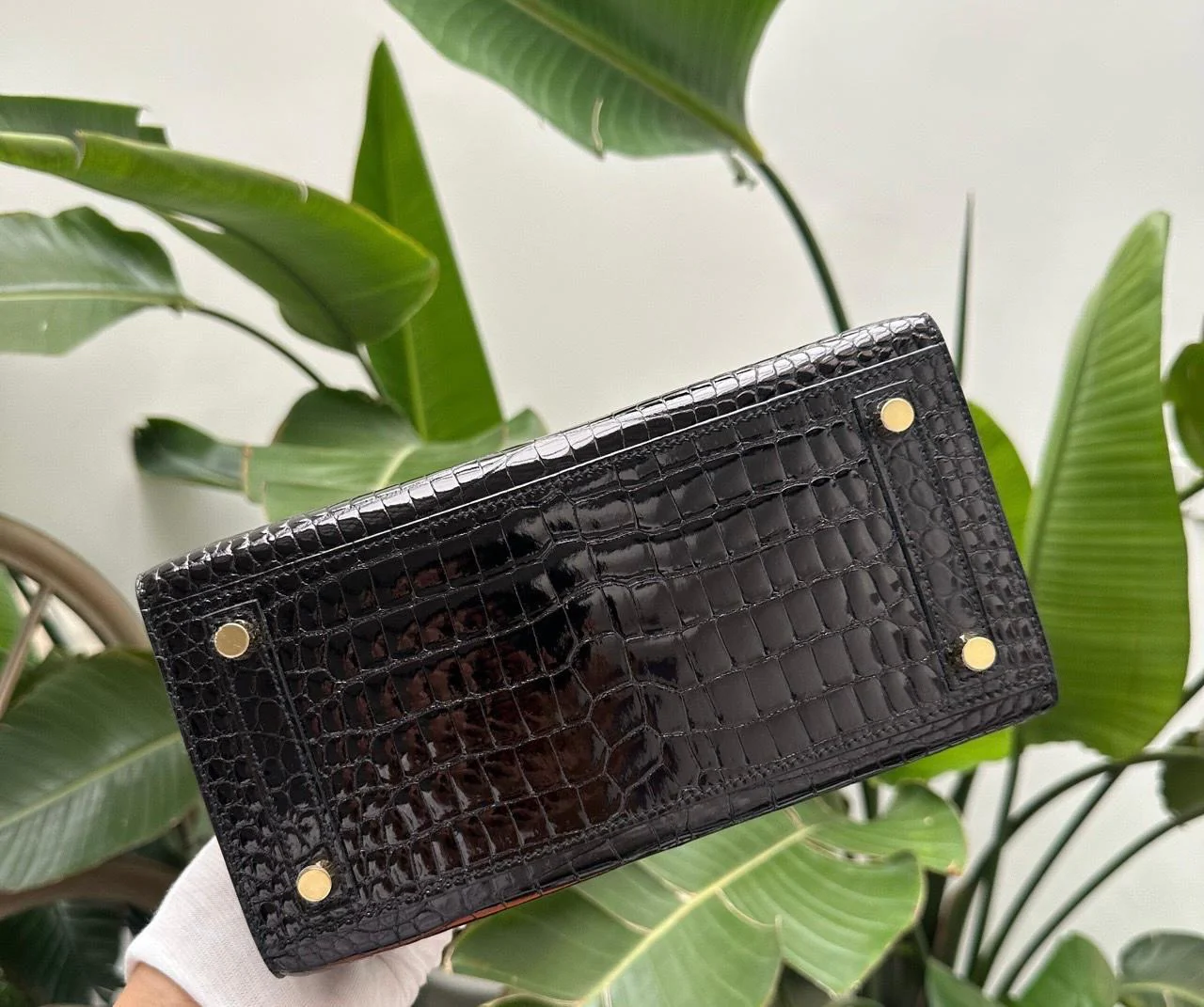 Hermès Birkin 25 Black Shiny Porosus Crocodile Gold Hardware - Image 5