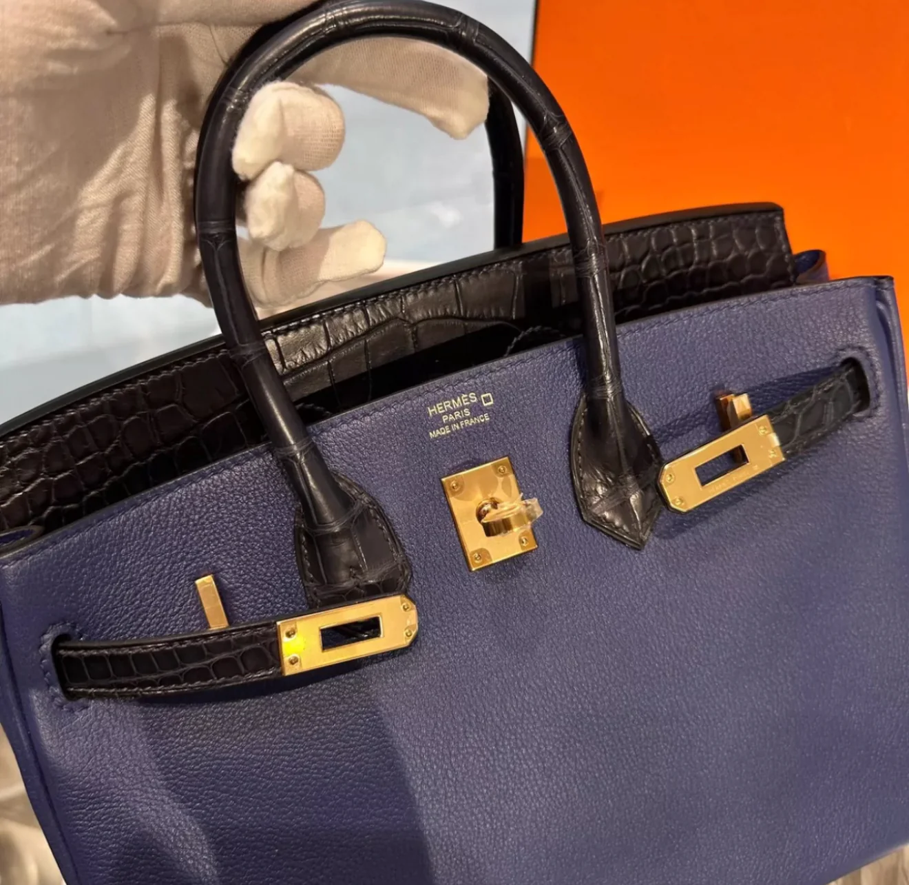 Hermès Birkin 25 Bleu Marine Matte Alligator and Bleu Saphir Novillo Touch Rose Gold Hardware - Image 5