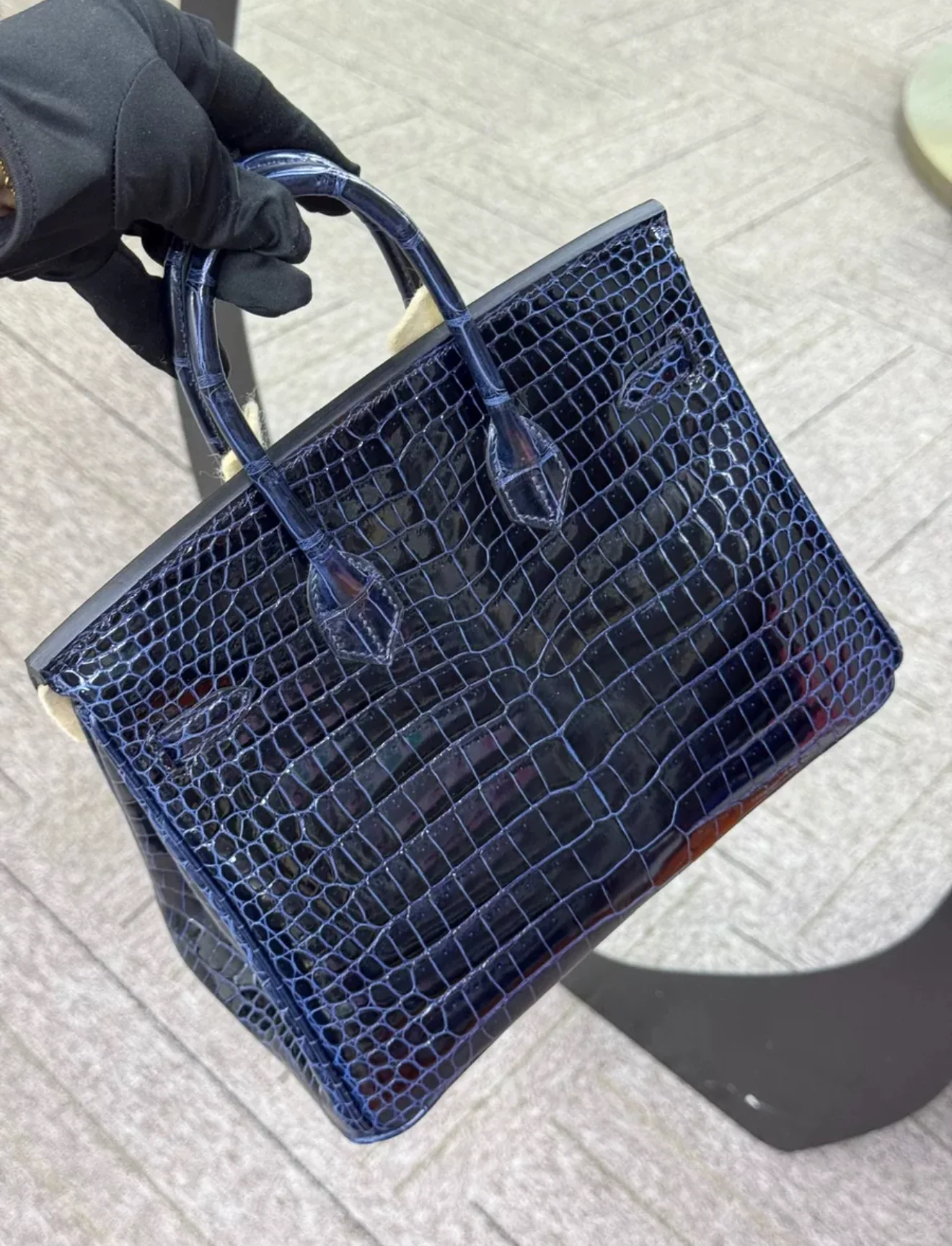 Hermès Birkin 25 Dark Blue Shiny Crocodile Diamond Hardware - Image 3