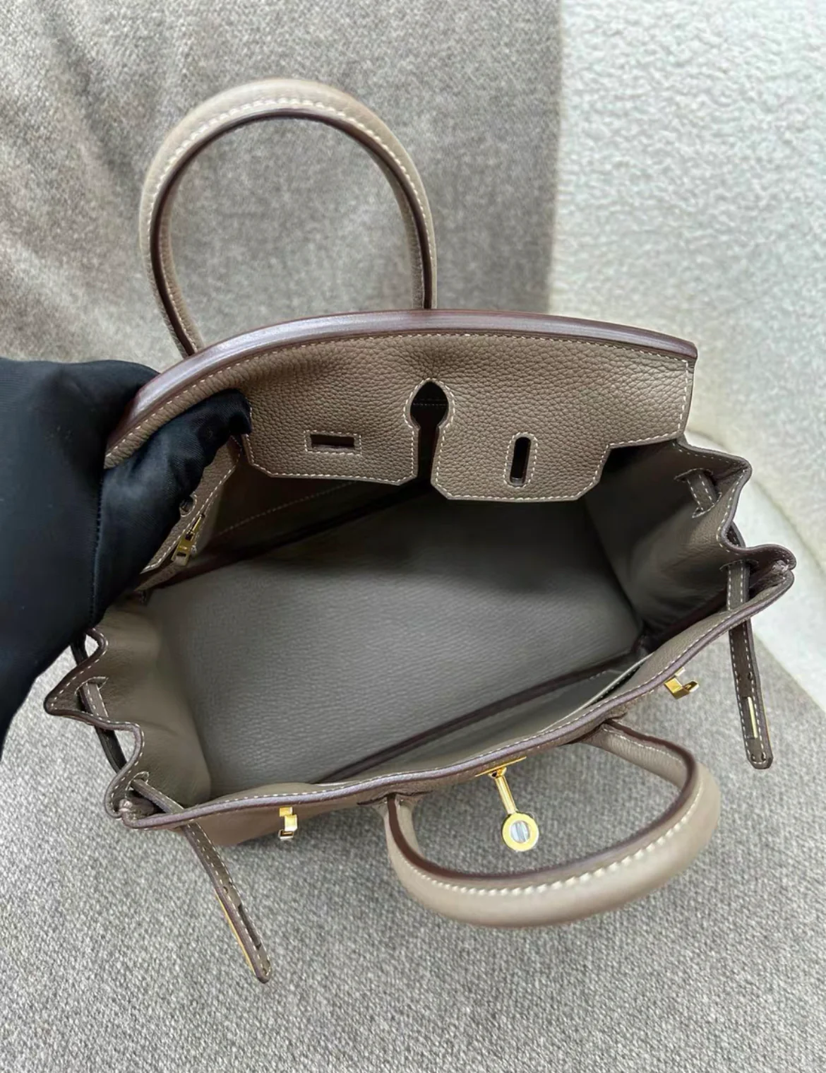 Hermès Birkin 25 Etoupe Togo Leather Gold Hardware - Image 8