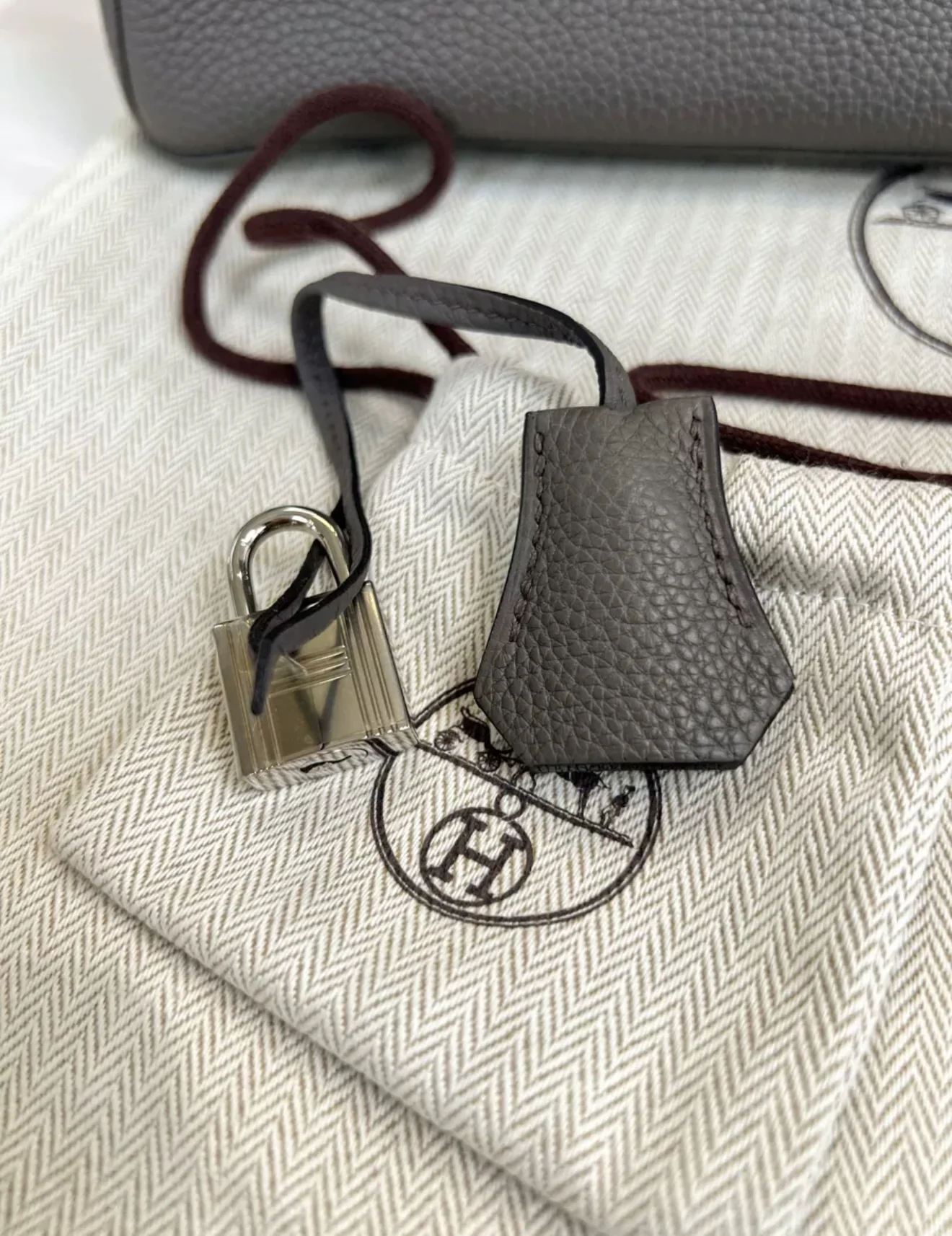 Hermès Birkin 25 Gris Meyer Togo Leather Palladium Hardware - Image 7