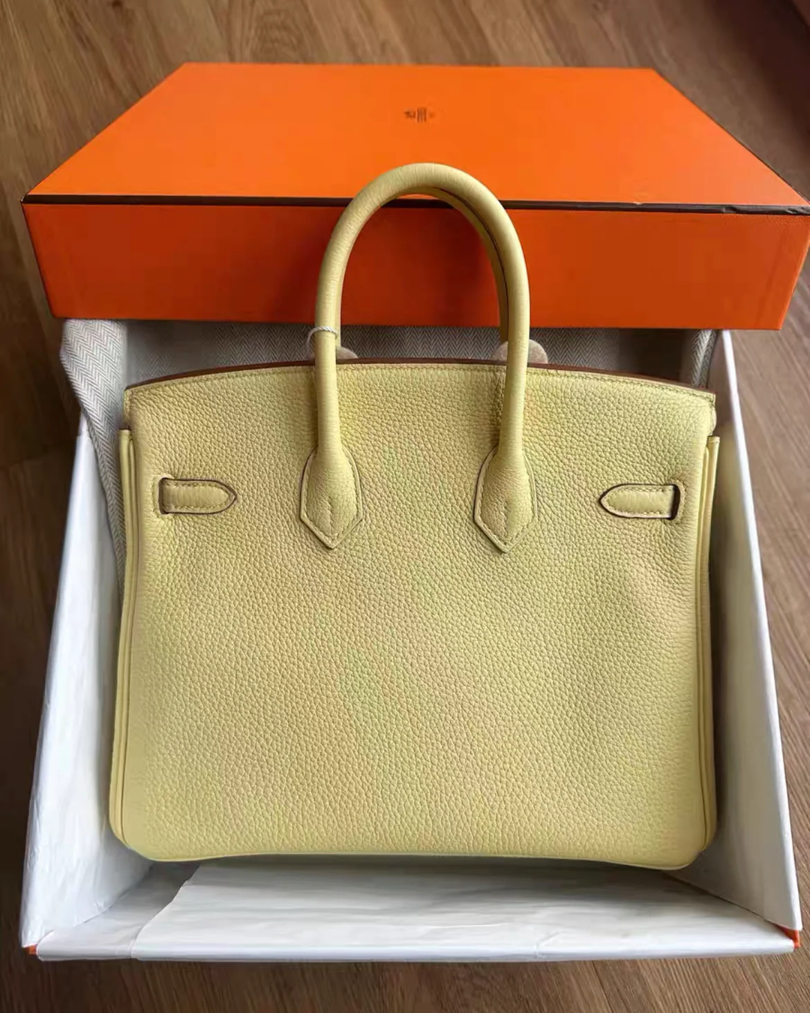 Hermes Birkin 25 Jaune Poussin Togo Leather Gold Hardware Handbag - Image 2