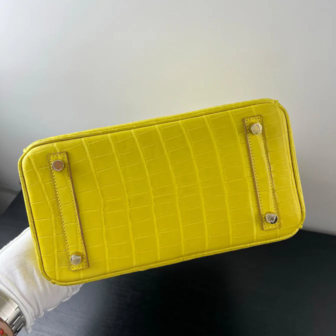 Hermes Birkin 25 Lime Yellow Matte Crocodile Gold Hardware Handbag - Image 11