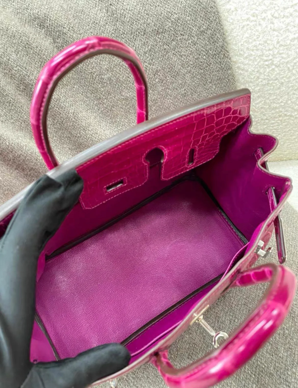 Hermès Birkin 25 Rose Mexico Shiny Porosus Crocodile Palladium Hardware - Image 8