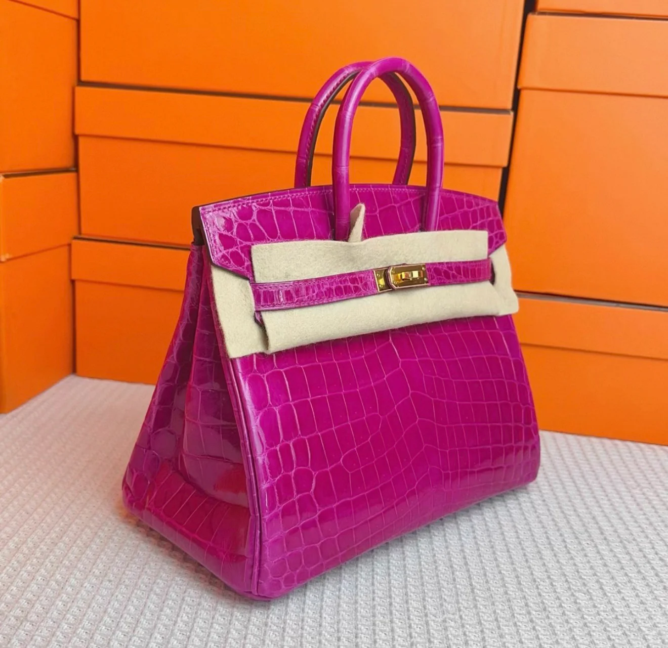 Hermès Birkin 25 Rose Scheherazade shiny crocodile leather gold hardware - Image 5