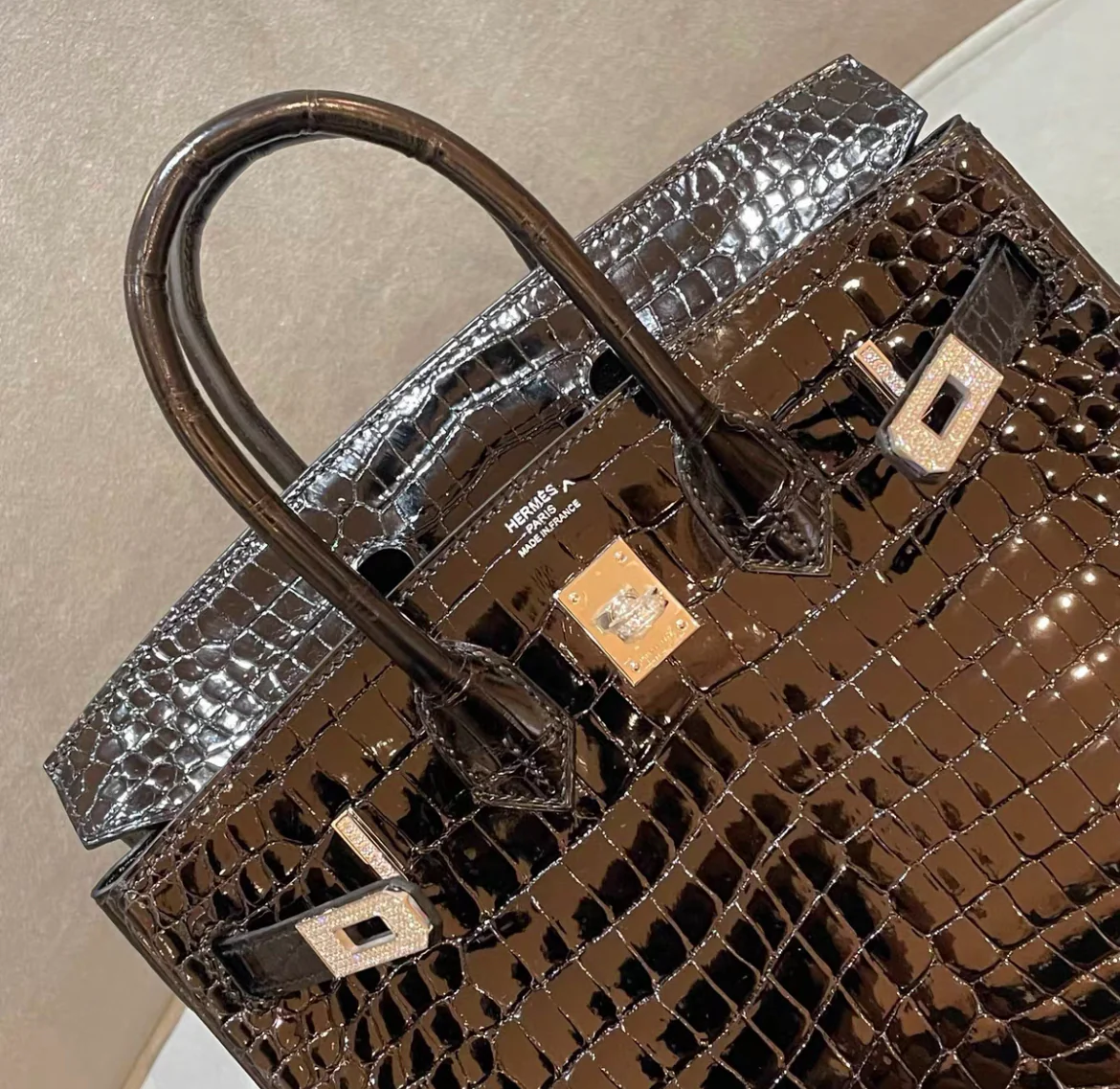 Hermès BIRKIN 25 SHINY BLACK POROSUS CROCODILE DIAMOND WITH 18K WHITE GOLD & DIAMOND HARDWARE, Brand new full set!!! - Image 3