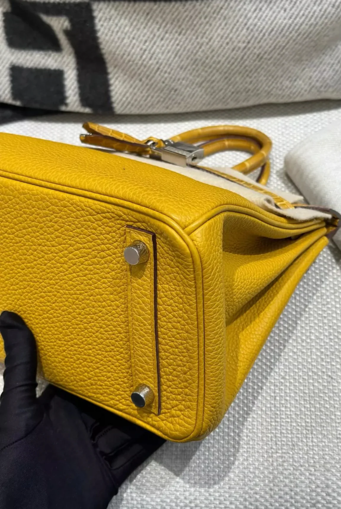 Hermès Birkin 25 Touch Jaune Amber Togo Leather & Shiny Niloticus Crocodile - Image 3