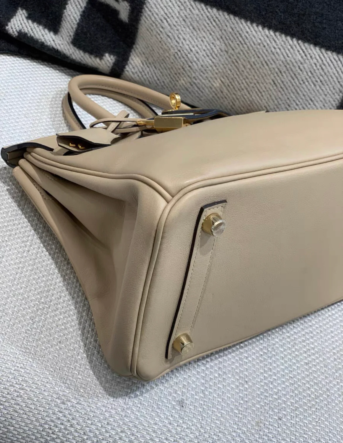 Hermès Birkin 25 Trench Swift Leather Gold Hardware - Image 3