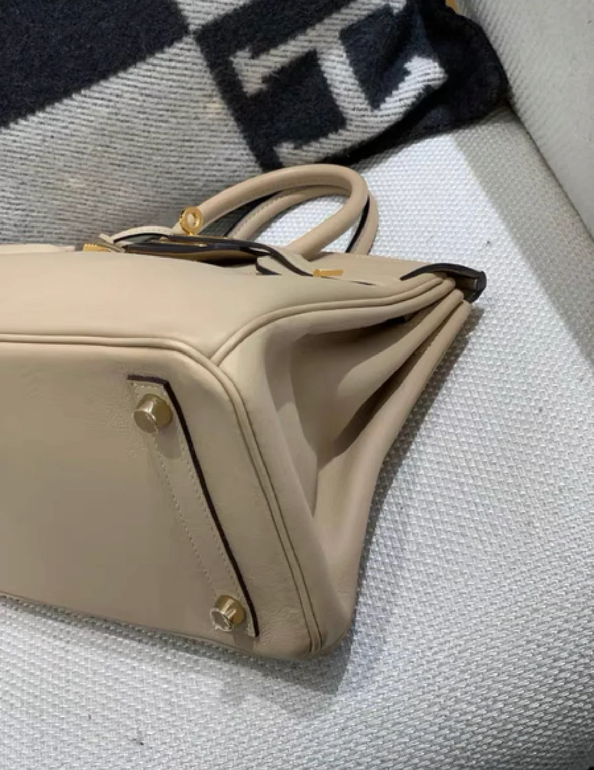 Hermès Birkin 25 Trench Swift Leather Gold Hardware - Image 4