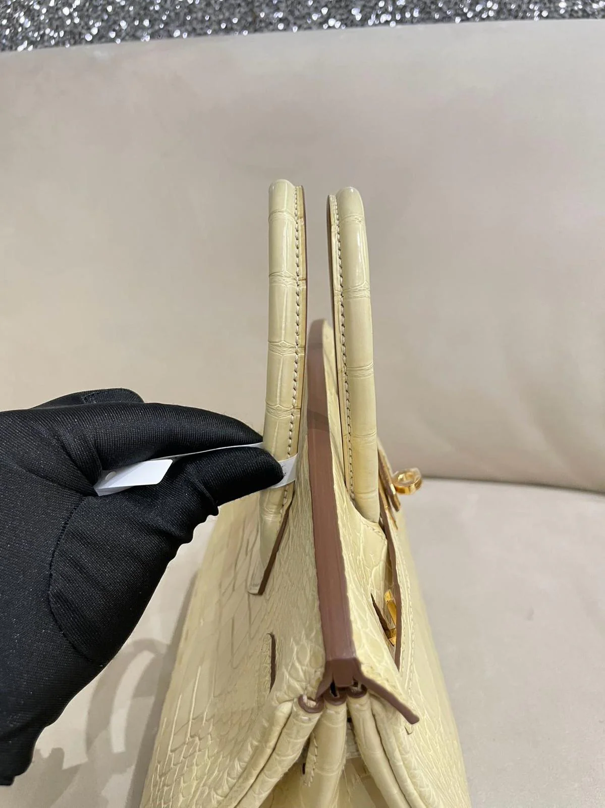 Hermes Birkin 25 Y1 Vanille Matte Crocodile Leather Gold Hardware - Image 8