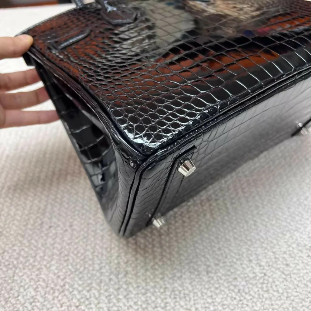 Hermès Birkin 30 Black Shiny Crocodile Palladium Hardware - Image 3