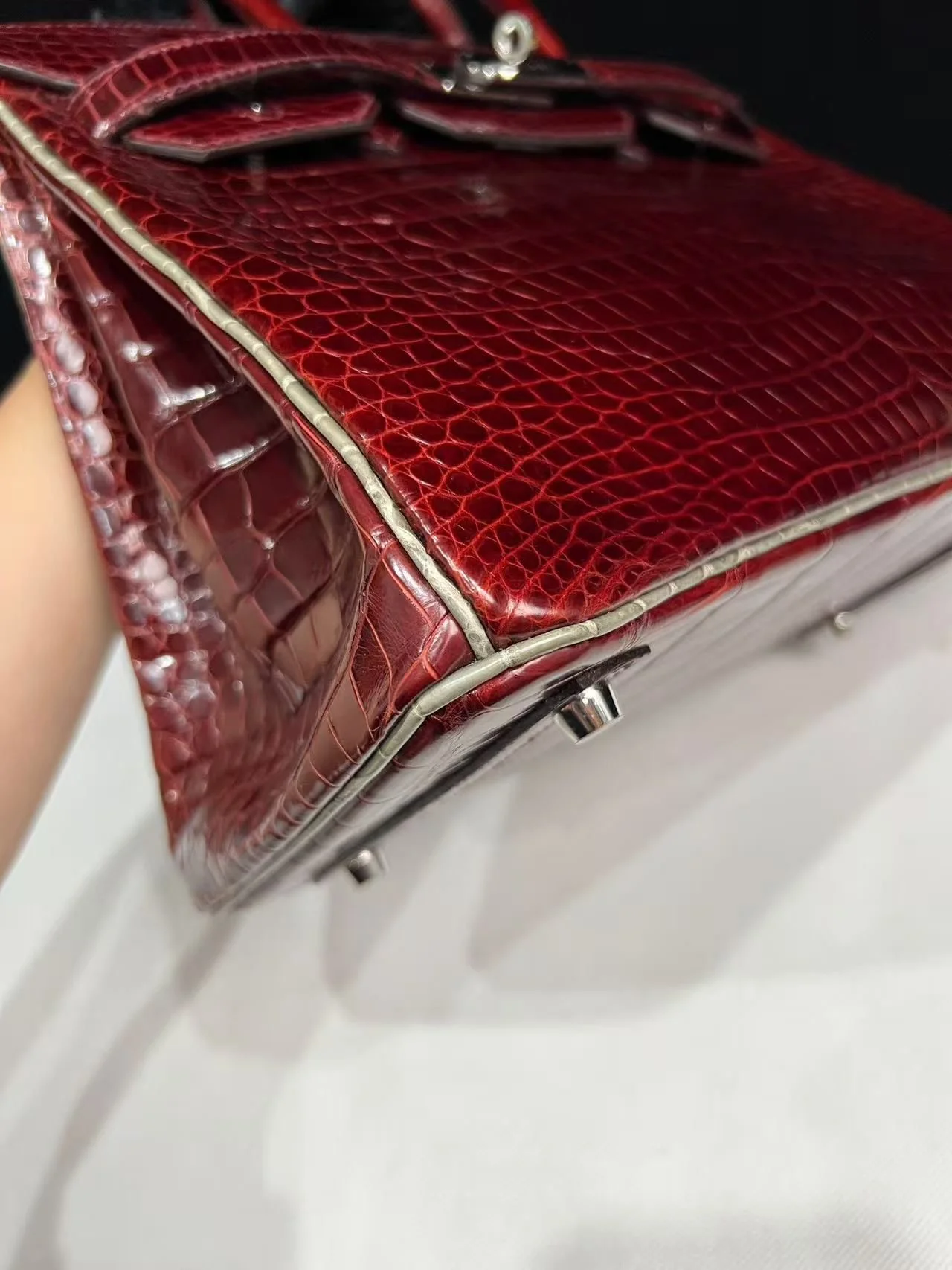 Hermes Birkin 30 Bordeaux Shiny Crocodile Leather Palladium Hardware - Image 10