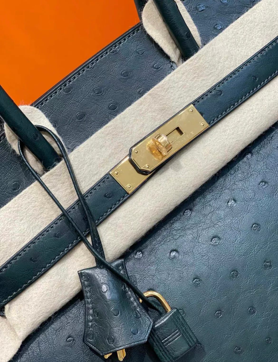 HERMES BIRKIN 30 OSTRICH GREEN GOLD HARDWARE - Image 3