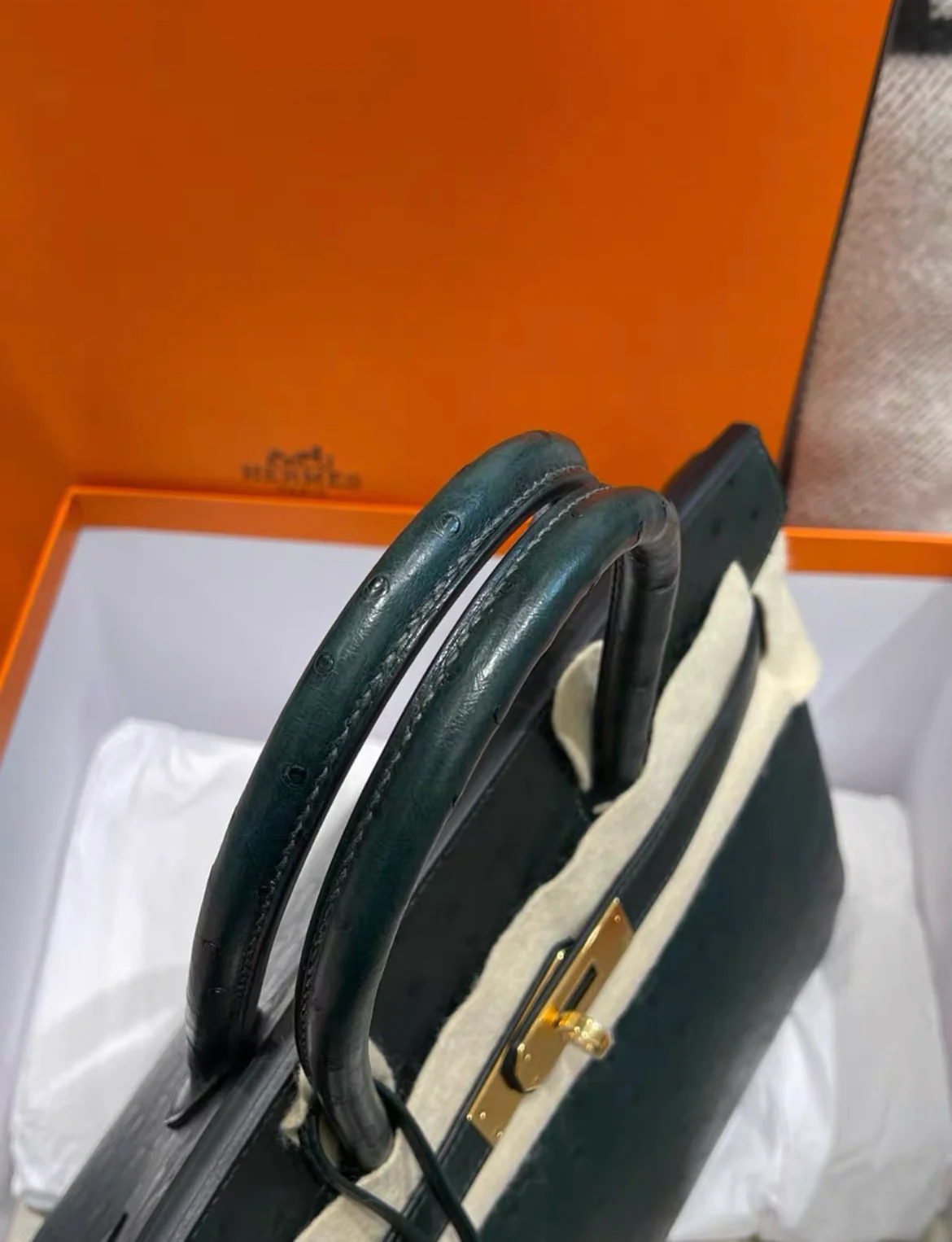 HERMES BIRKIN 30 OSTRICH GREEN GOLD HARDWARE - Image 4