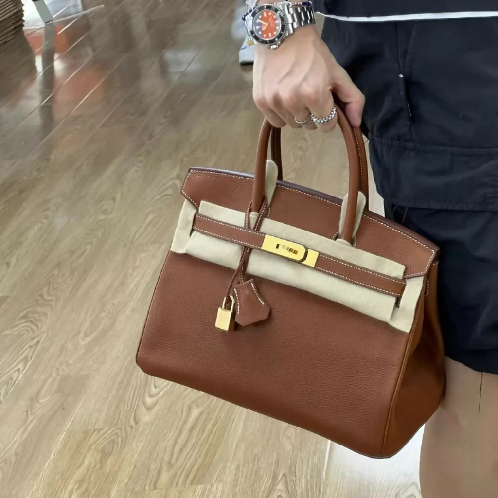 Hermès Birkin 30 Fauve Barenia Faubourg Gold Hardware - Image 3