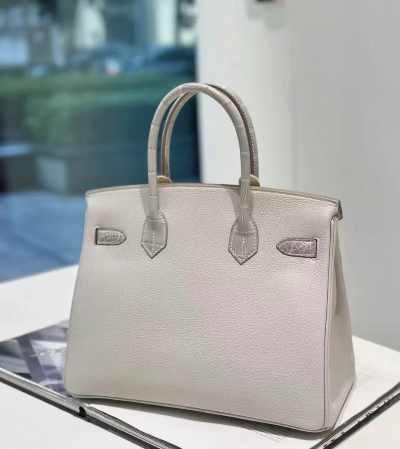 Hermes Birkin 30 Touch Gris Perles Togo matte crocodile leather light gold hardware - Image 3