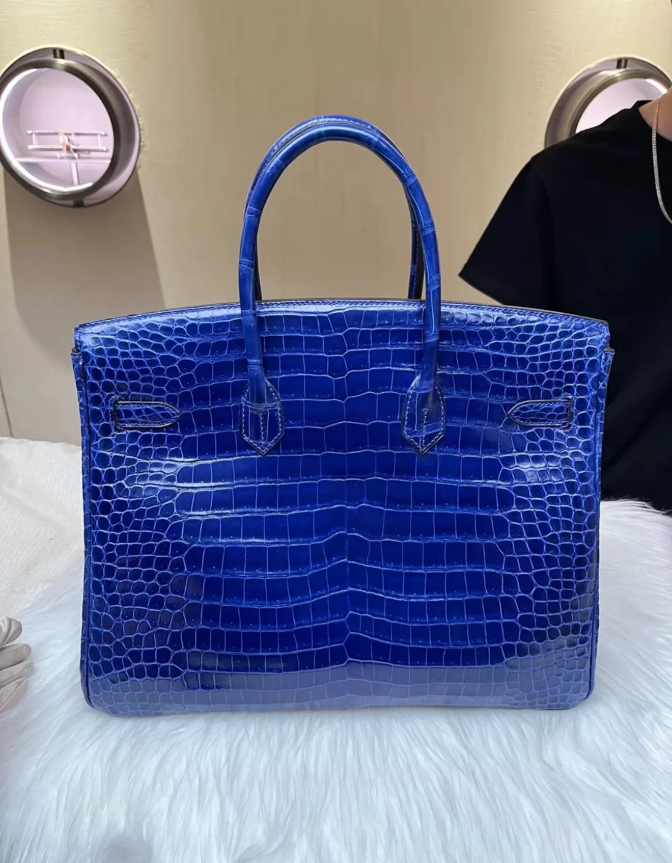 Hermès Birkin 35 Bleu Electric Shinny crocodile Leather Diamond Hardware - Image 2