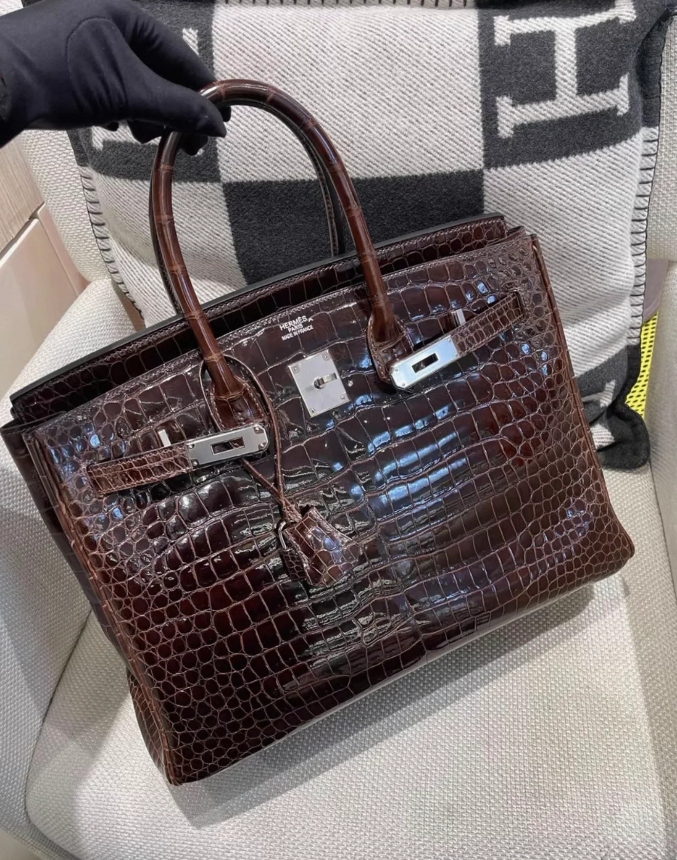 Hermes Birkin 35 brown shiny crocodile leather palladium hardware - Image 3