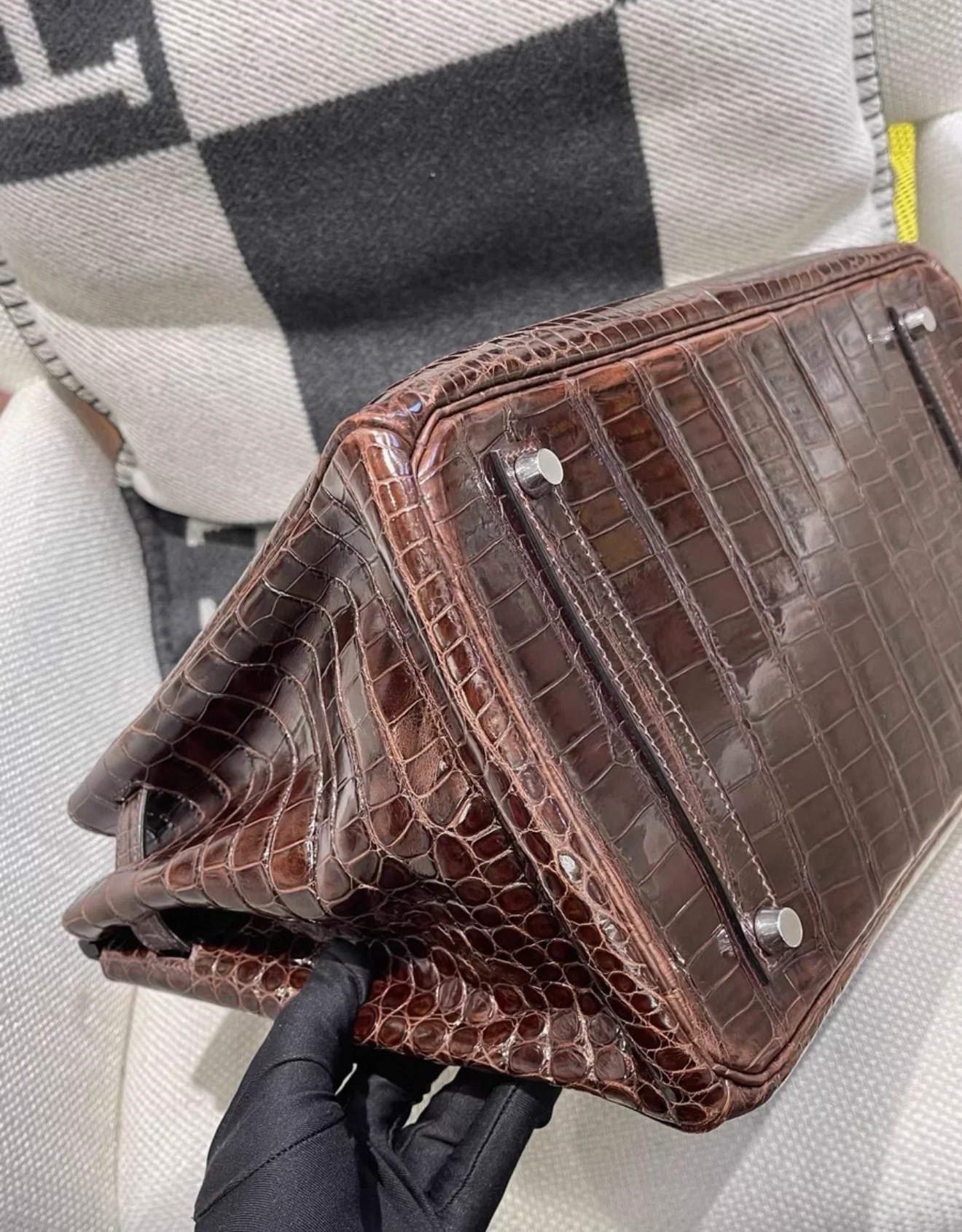 Hermes Birkin 35 brown shiny crocodile leather palladium hardware - Image 4