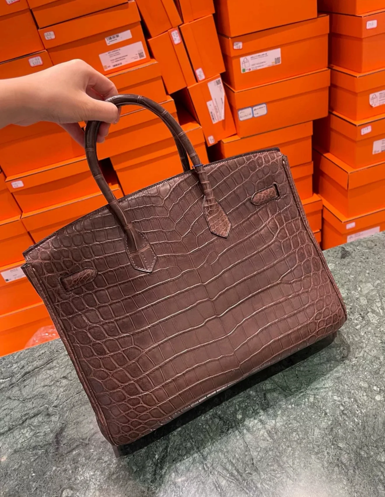 Hermès Birkin 35 Ebène Matte Alligator Leather Palladium Hardware - Image 2