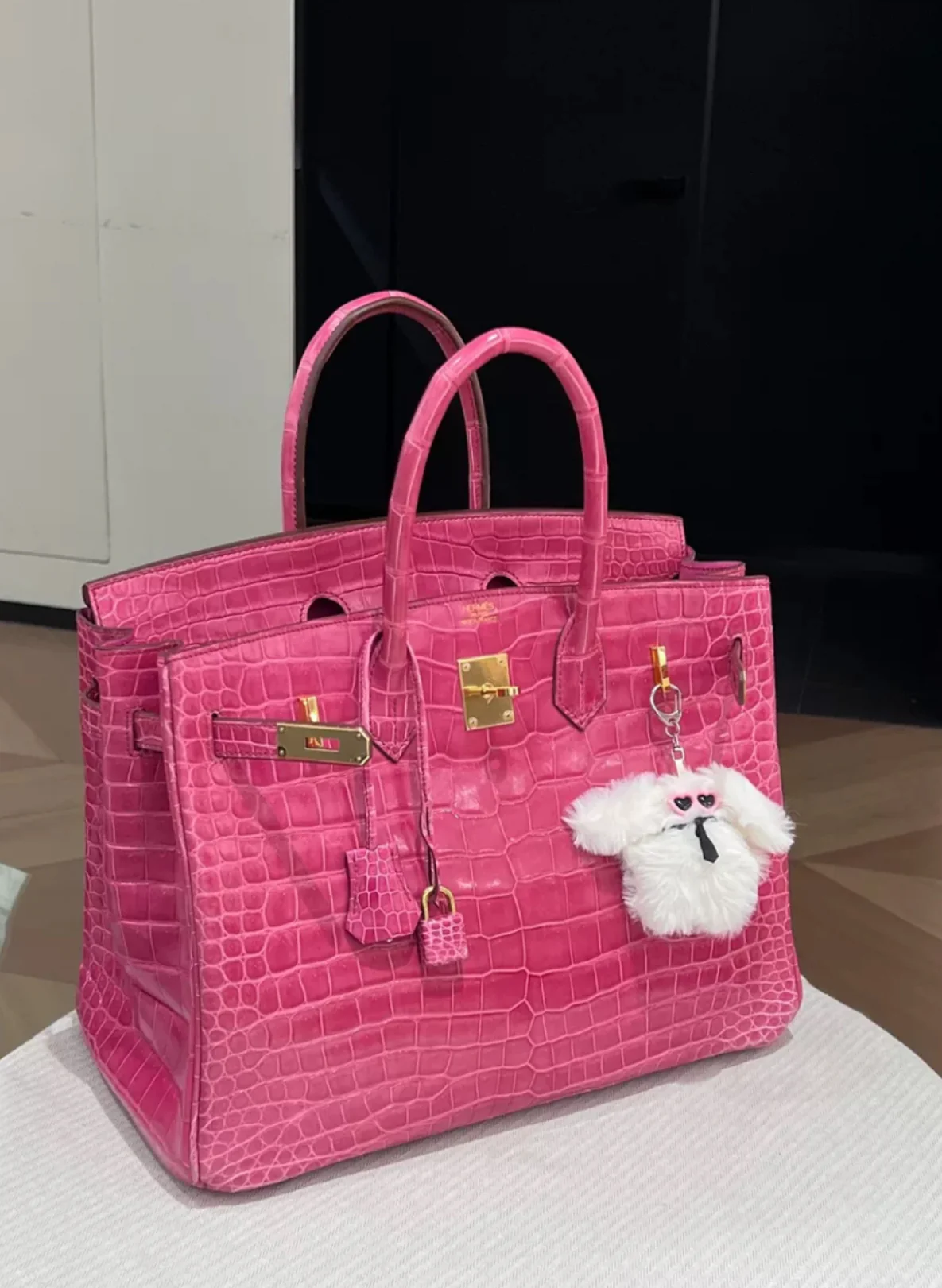 Hermes Birkin 35 Pink Shiny Crocodile Gold Hardware - Image 3