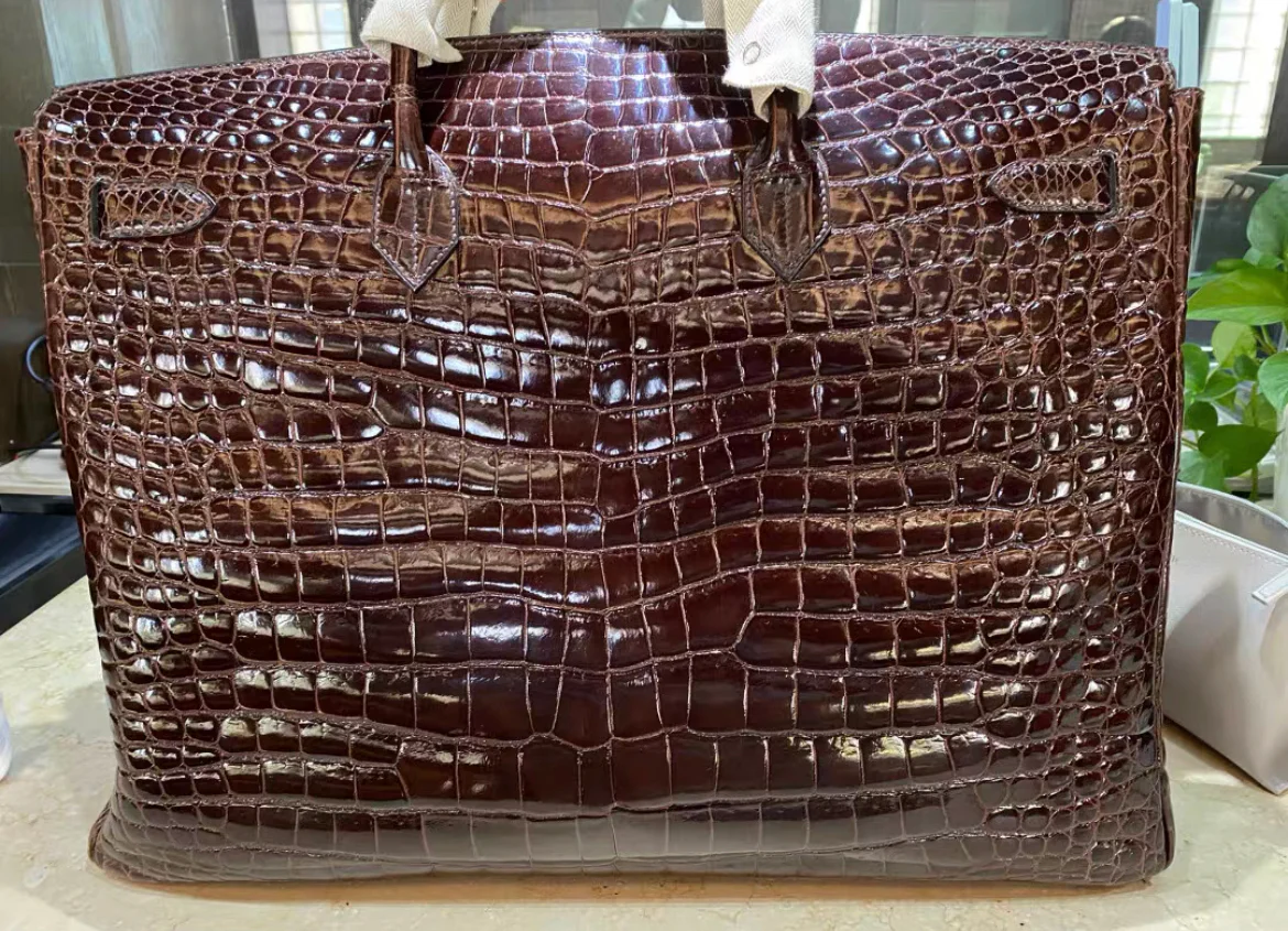Hermes Birkin 50 Travel Bag Brown shiny Porosus Crocodile Gold Hardware - Image 5