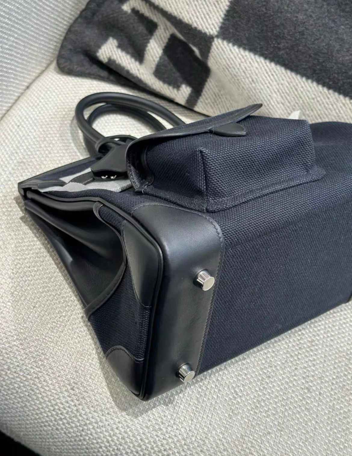 Hermès Birkin Cargo 25 Noir/Black Canvas Swift Palladium Hardware - Image 4