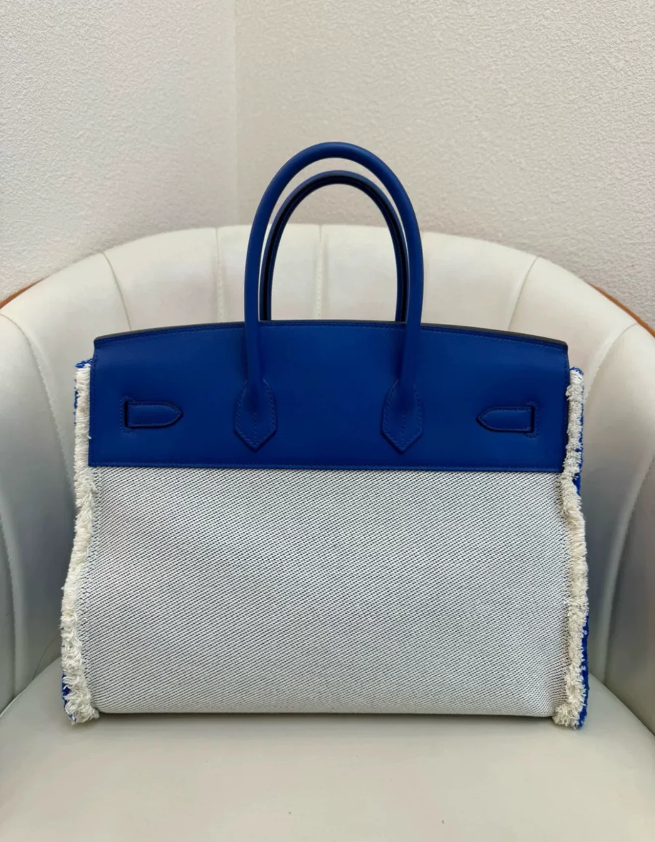 Hermès Birkin Fray Fray 35 Ecru Toile Bleu Saphir Swift Palladium Hardware - Image 2