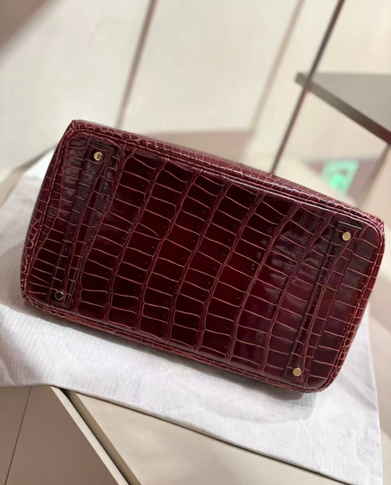 Hermes Birkin HAC 40 Rouge H Shiny crocodile leather gold hardware - Image 9