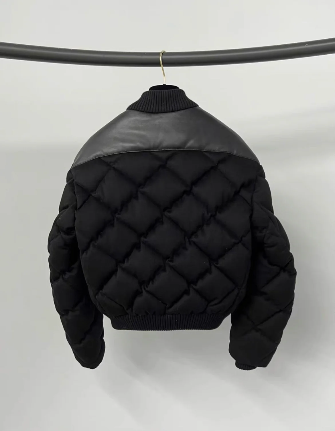 Hermès black cashmere bomber jacket size 36 - Image 2