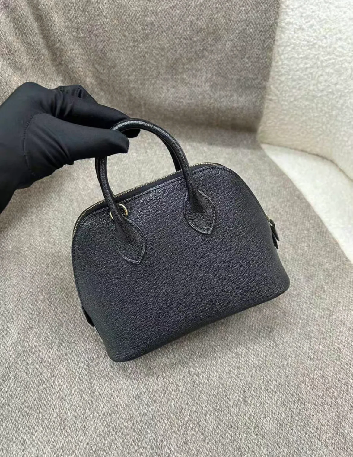 Hermes Bolide bag 1923 mini　Black Chevre myzore goatskin　Gold hardware - Image 3
