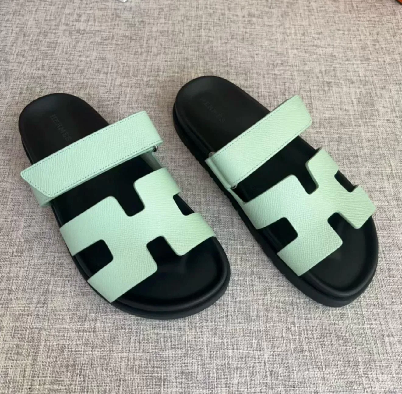 Hermès Vert D’eau Chypre Sandals - Image 3