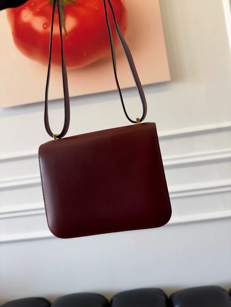 Hermès Constance 19 rouge H matte box leather gold hardware - Image 3