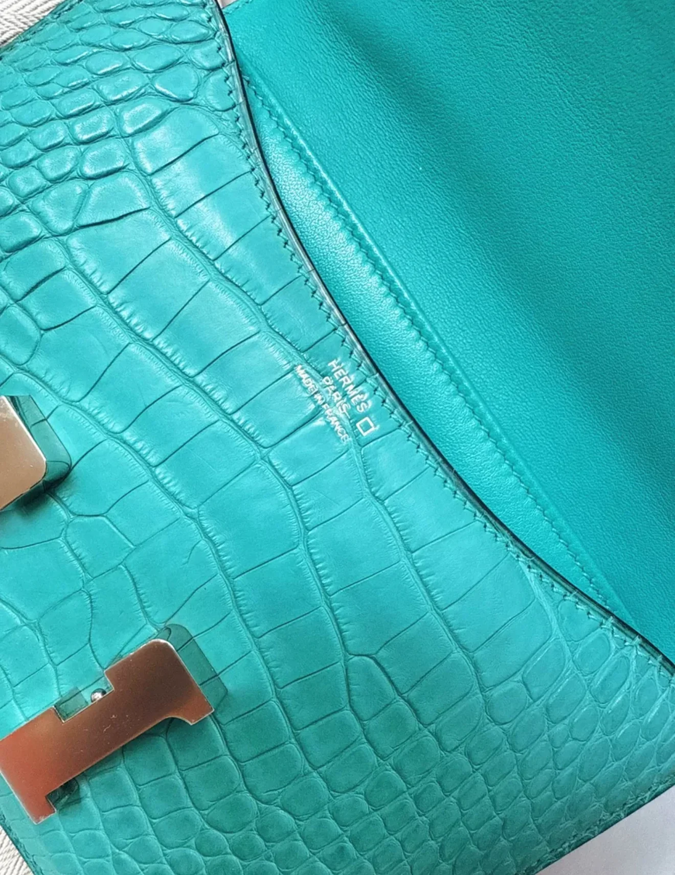 Hermès Constance 19 Bleu Paon Matte Alligator Leather Palladium Hardware - Image 5