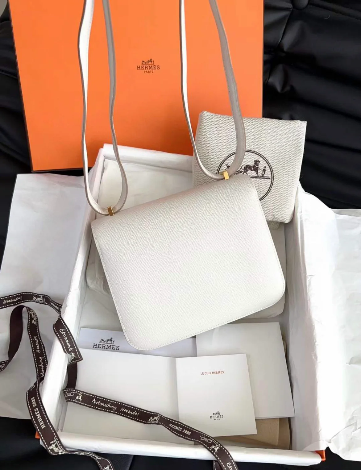 Hermès Constance 19 Craie Epsom Gold Hardware - Image 6