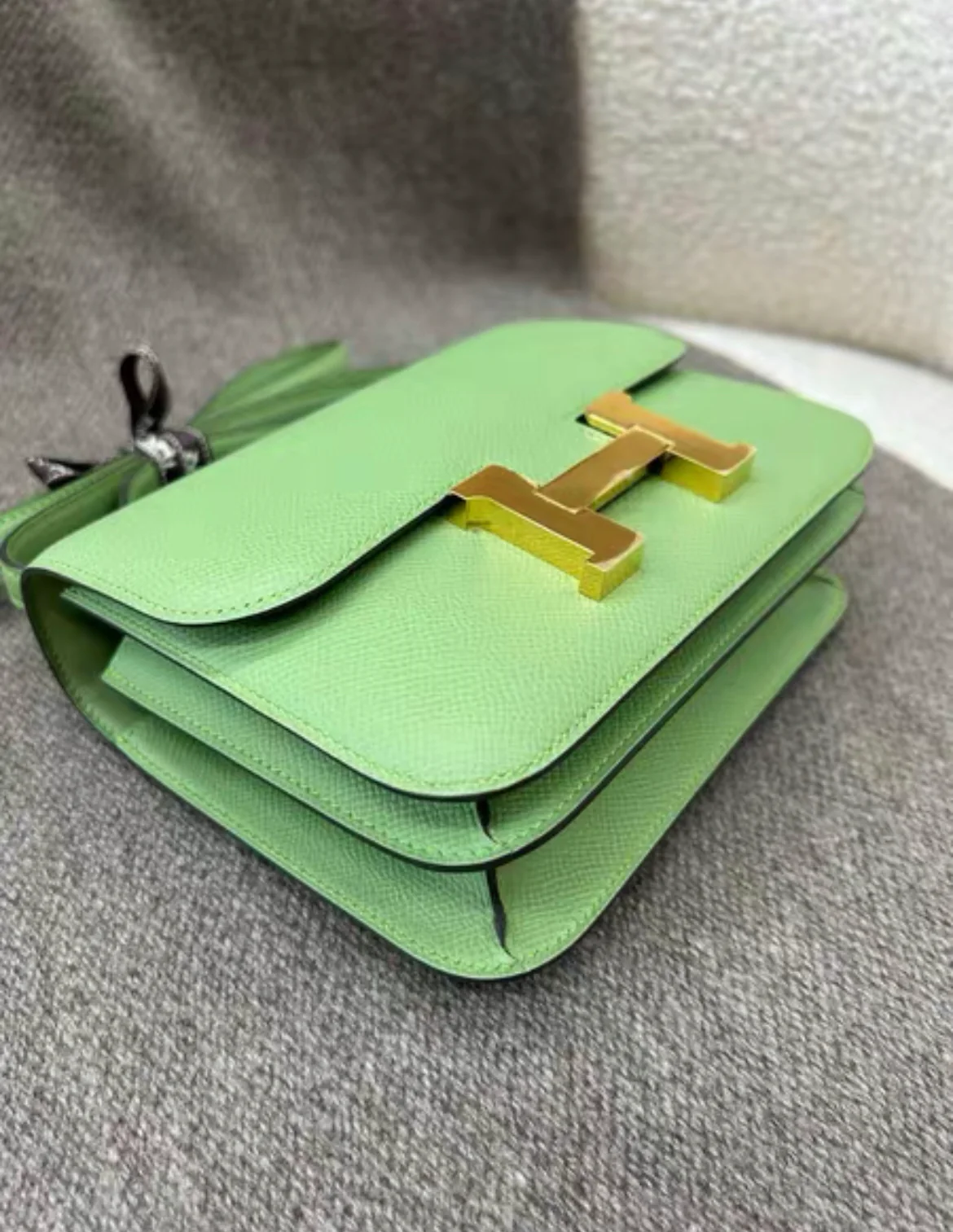 Hermes Constance 19 Vert Criquet Epsom Gold Hardware - Image 4