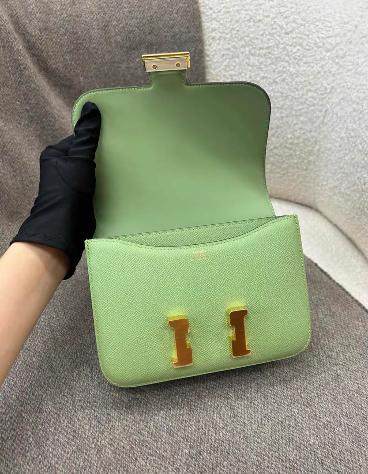 Hermes Constance 19 Vert Criquet Epsom Gold Hardware - Image 9