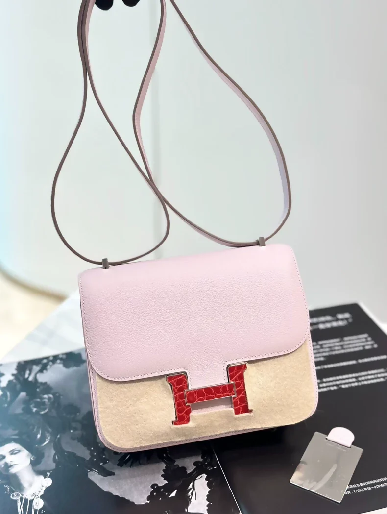 Hermes Constance 19 Mauve Pale EV Leather Red croc hardware - Image 2
