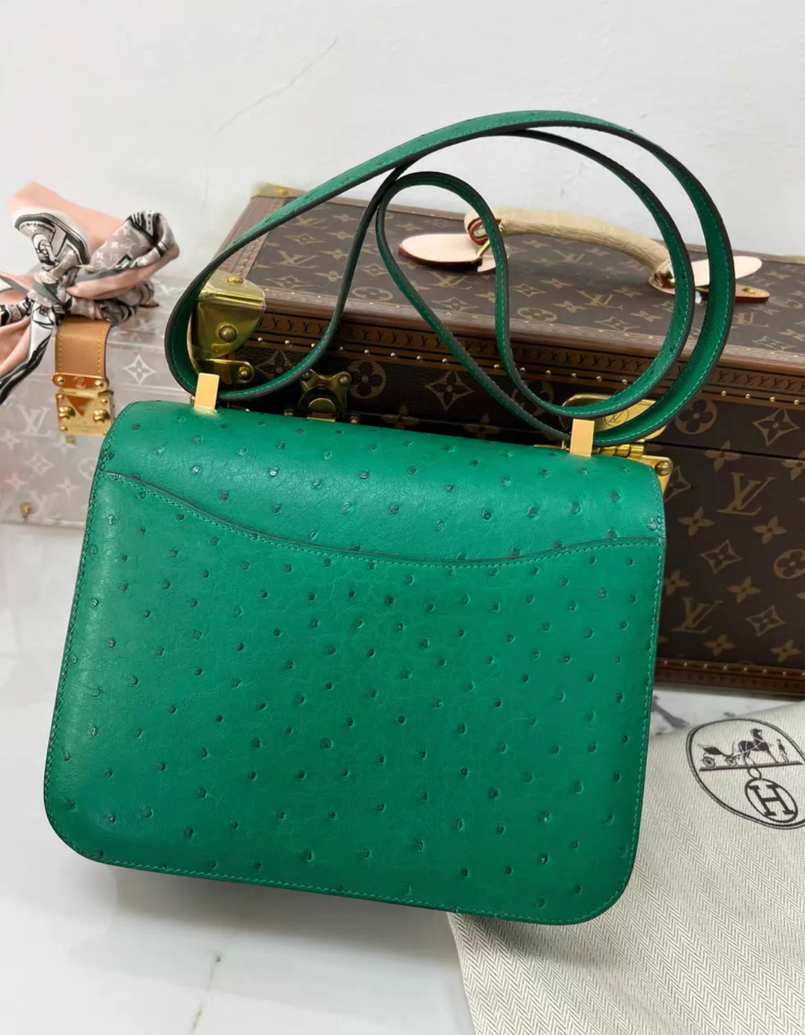 Hermès Constance 24 Vert Verone Ostrich Gold Hardware - Image 4