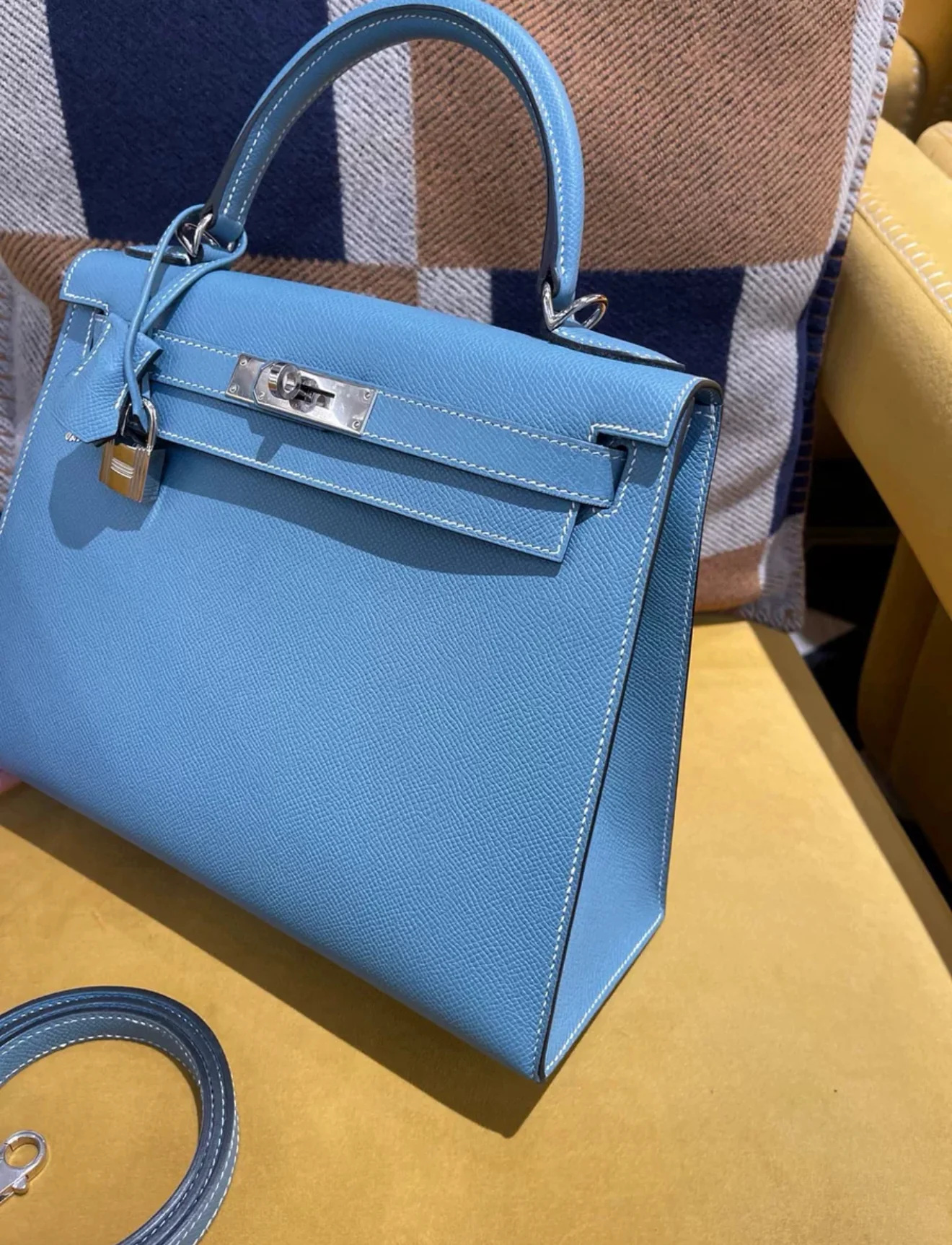 Hermes Kelly 28 Blue Denim Epsom Leather Palladium Hardware - Image 4