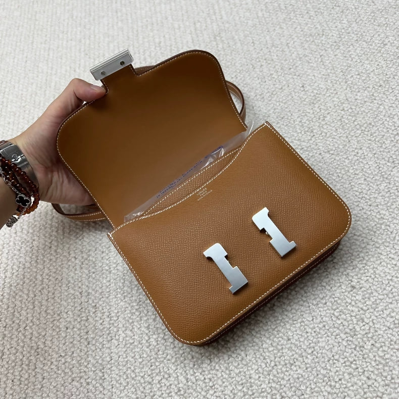 Hermès Constance 19 gold-brown Epsom Leather Palladium Hardware - Image 3