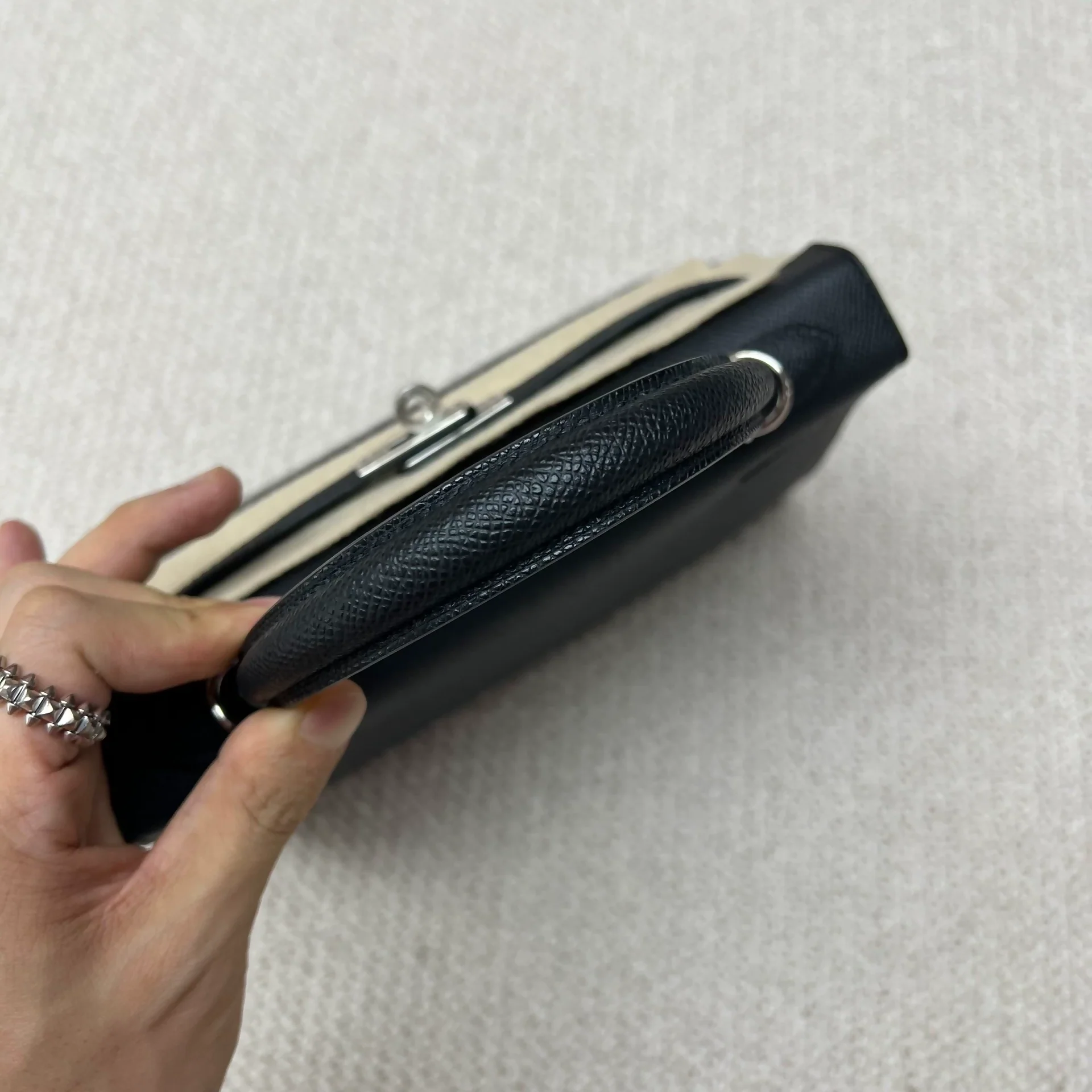 Hermès Kelly 25 black Epsom leather palladium hardware - Image 3
