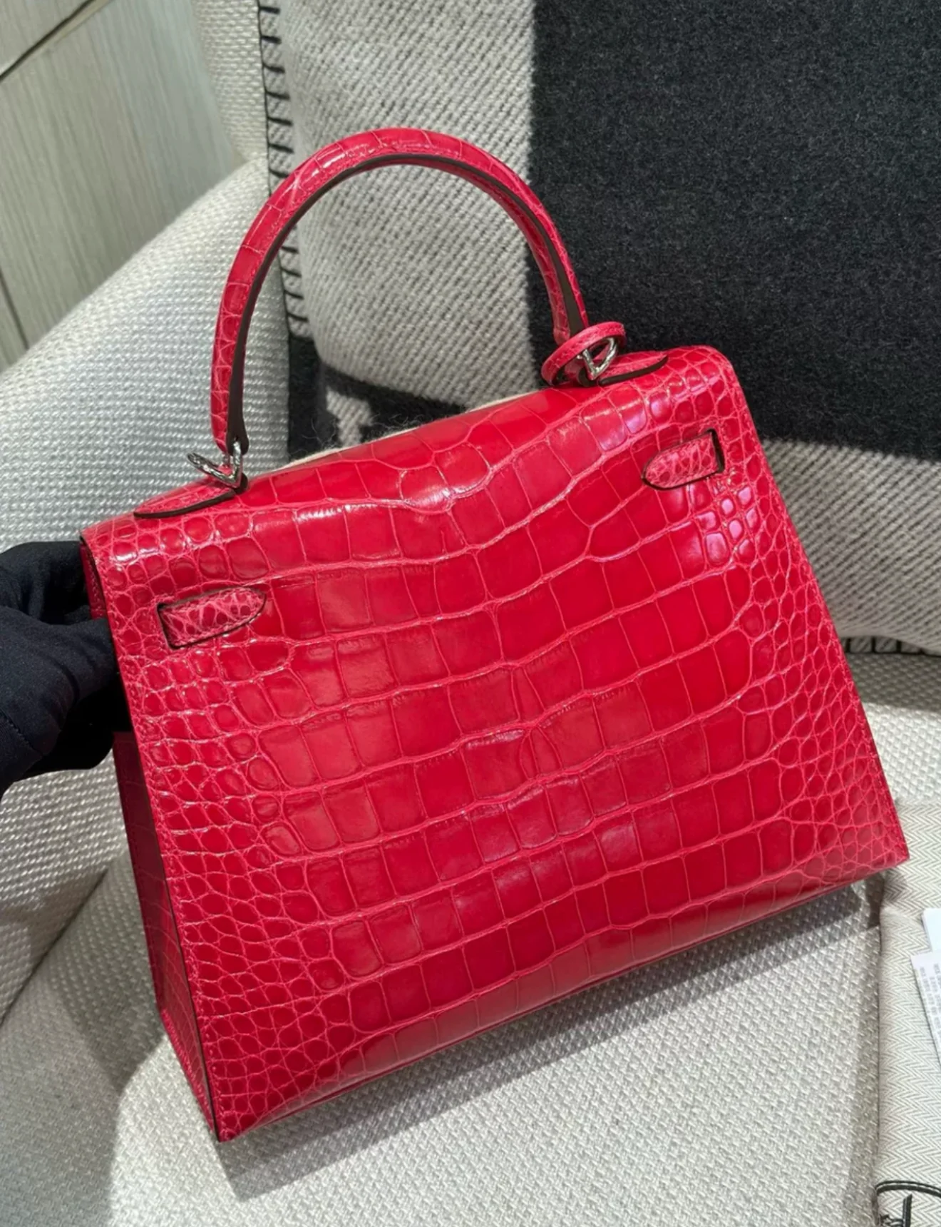 Hermès Kelly 25 Braise Shiny Alligator Palladium Hardware - Image 3