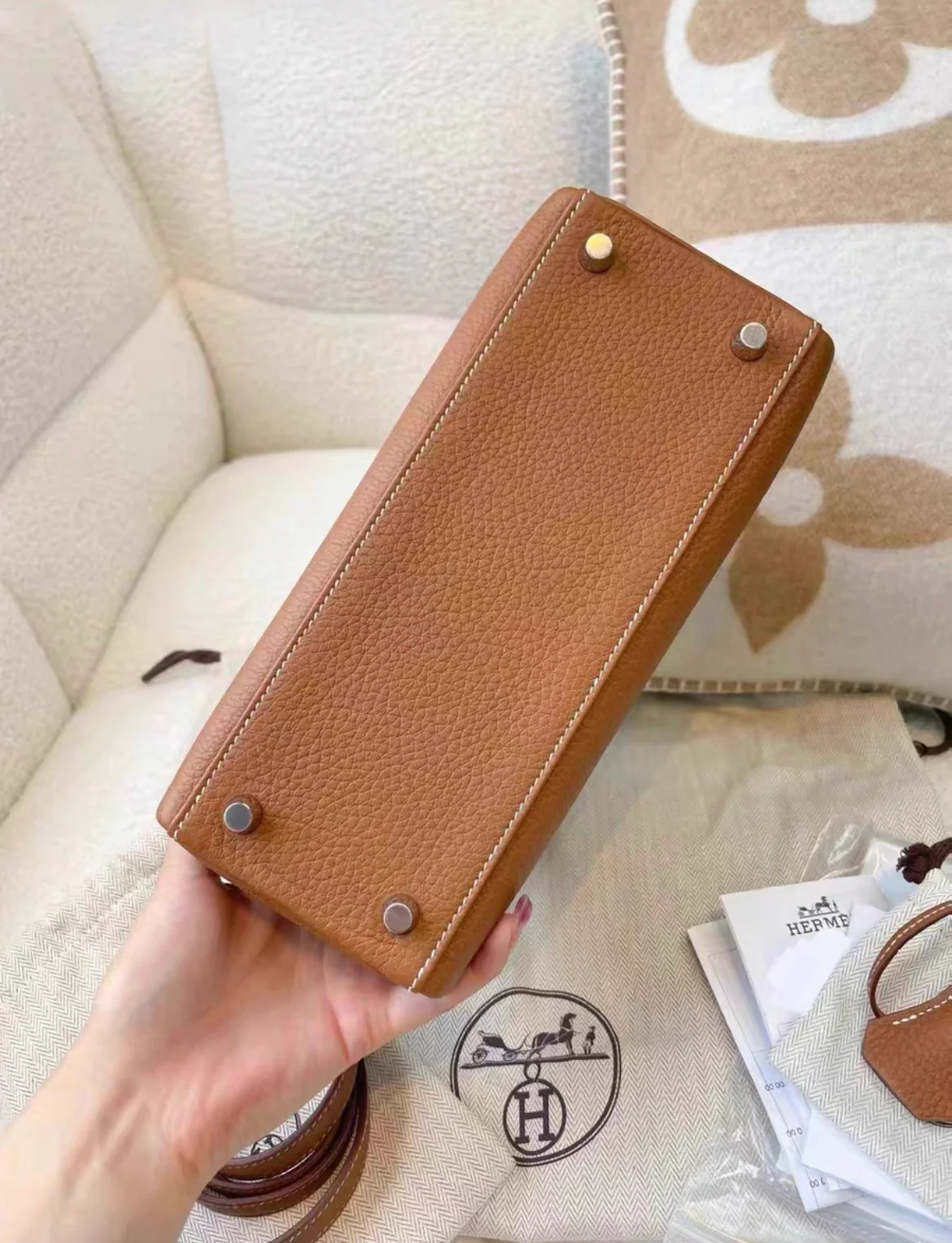 Hermes Kelly 25 Gold Togo Palladium Hardware - Image 4