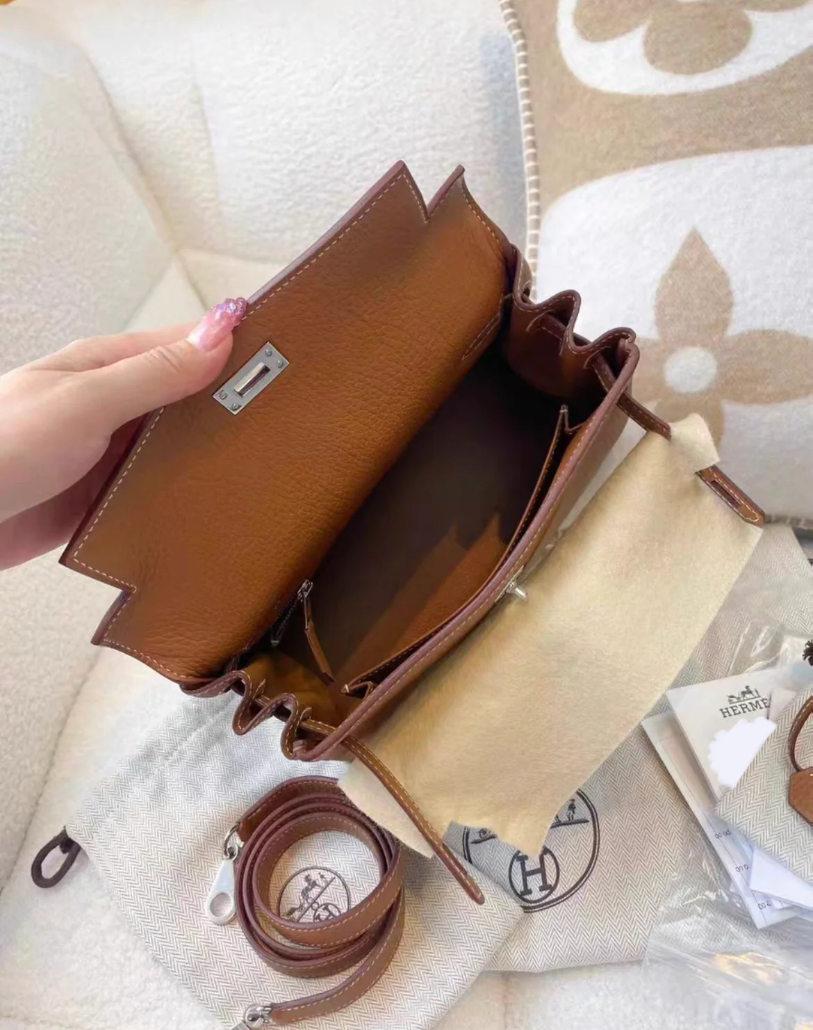 Hermes Kelly 25 Gold Togo Palladium Hardware - Image 6
