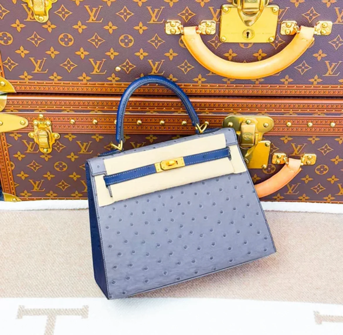 Hermes Kelly 25 Gris Agate/Bleu Iris HSS Ostrich Leather Gold Hardware - Image 2