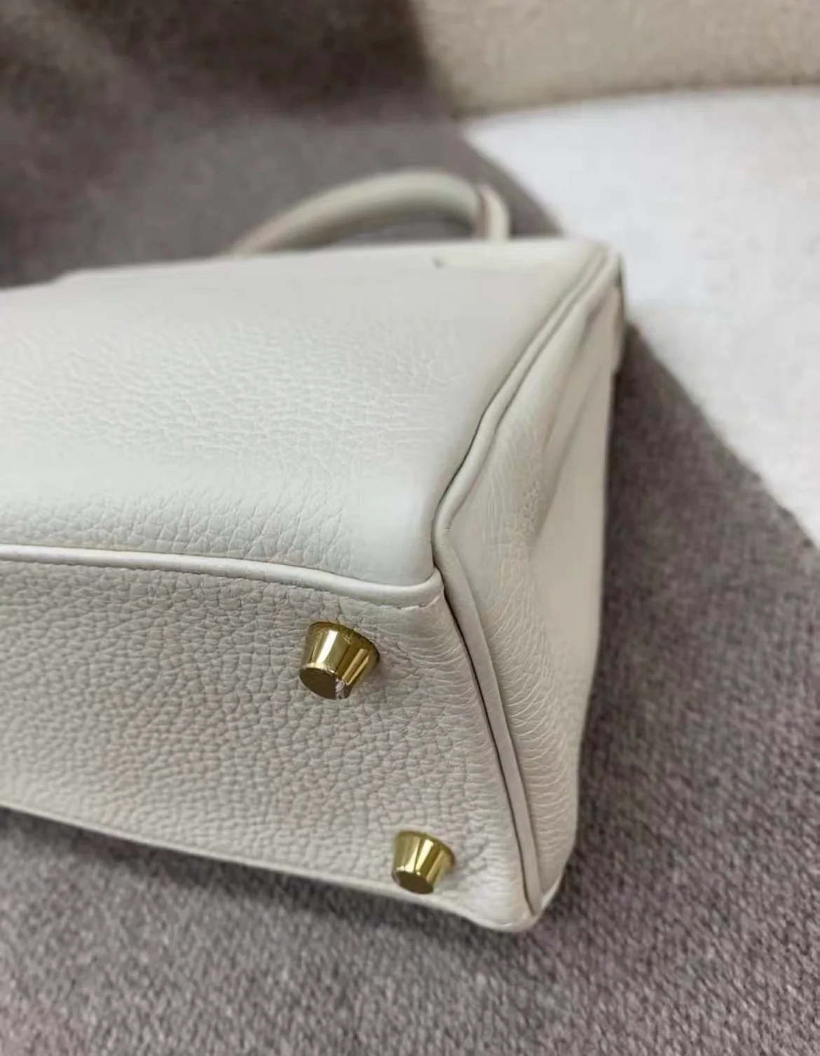 HERMÈS Kelly 25 in Craie Togo leather with Gold hardware - Image 6
