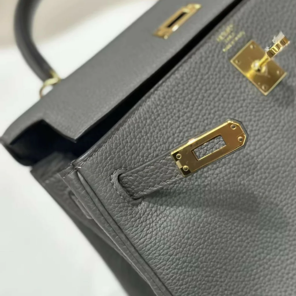 Hermès Kelly 25 Gris Etain Togo Leather Gold Hardware - Image 3
